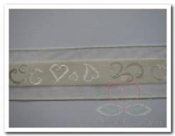 Embroidered Hearts lint Ivory 38 mm per meter