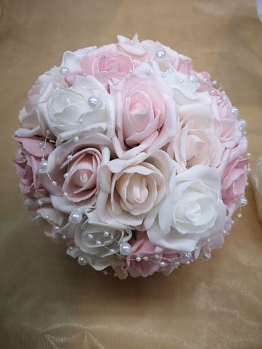 Bruidsboeket Foamrozen Wit Pink+ CremeRoze +parelkett ALICE 