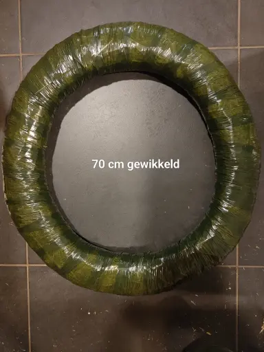 [A-010662] Strokrans Strokransen 70 cm GEWIKKELD Grote krans