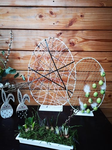 [A-022104] Metalen Frame Ei ring White op voet excl. decoratie 32x47 cm