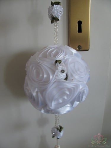 [A-008842] Pomander Satijnroosbal Wit