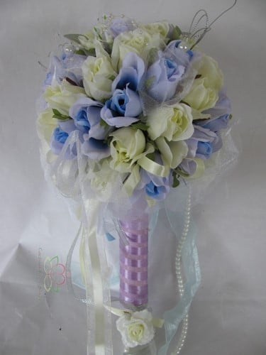 [A-009199] Bruidsboeket Zijdenrozen Luxe 1030 Lichtblauw
