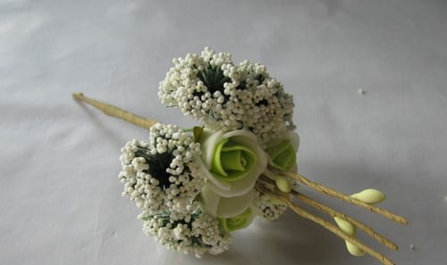 [A-009283] Corsage Miniroos New Style Pick Creme-Groen 