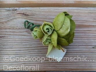 [A-015921] Corsage Ranonkel+mini foam+calla CRC921 MosGroen, Olijf, Groen Maatwerk