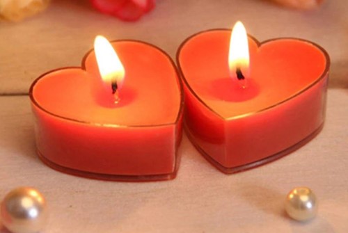 [A-023336] Waxinelichtjes set Kunststofcupjes Hartvormig 20 stuks + 20 lontjes + 20 stickers