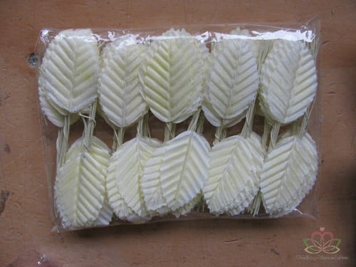 [A-010459] Blad Zijden blaadjes op draad Crème 3*5 cm PAK200