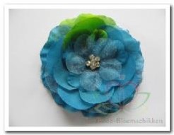 Corsage bloem Peony met clip BlauwGroen  Corsage bloem Peony met c