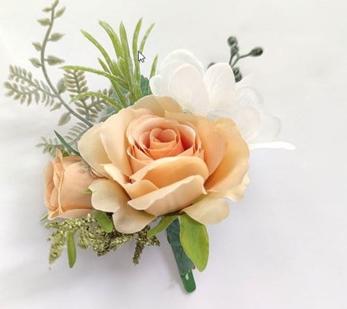 Luxe Corsage, corsage van zijderoos Champagne Cava passend bij 024477 Schitterende kwaliteit Boutonnière op pinclip met speld