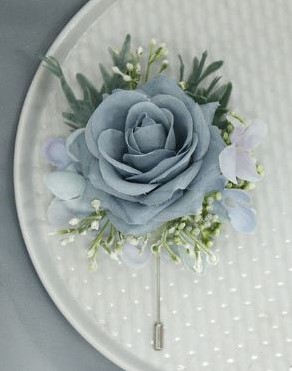 Luxe Corsage, corsage Ijsblauw Schitterende kwaliteit Boutonnière met speld past bij 024763