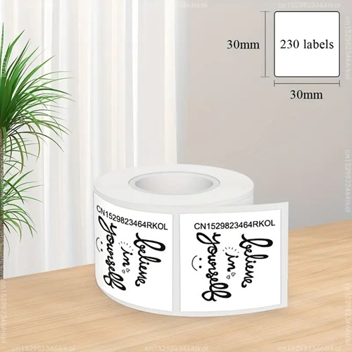 Thermische labels, WIT Vierkant 30*30mm Stickers Labels Thermal voor diverse printers/ rol 230 labels M110/M110S/M120/M200/M220/M221   om zelf foto, tekst, afbeeldingen op te printen