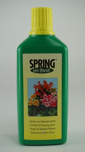SPRING VOEDSEL VOOR BLOEIENDE PLANTEN 500ml voor binnen en buitenplanten