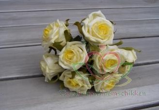foam roos Elegant 5 cm. Cremegeel LichtGeel / doosje36 foam roos Eleg