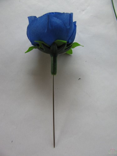Roosjes 3 cm. zijde Blauw voor corsage of zeep +/-20 stuks Roos zijdebloem