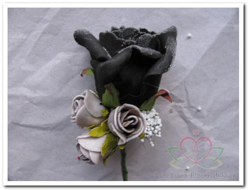 Corsage Roos Zwart CEM7 Maatwerk corsage