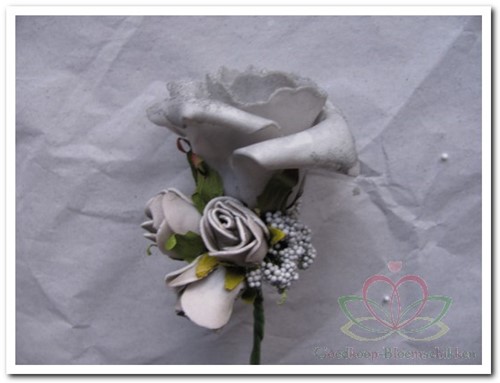 Corsage Roos Grijsgrijs CEM9 Maatwerk corsage