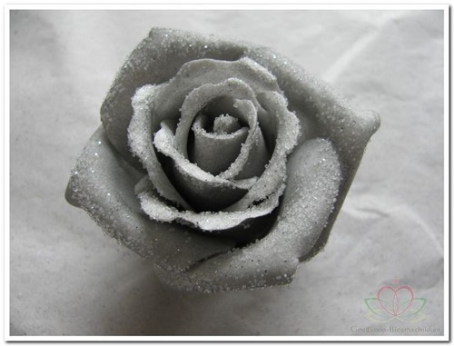 foam Rose Emilia 6cm. snow Grey BUNDEL 7 bundel 7 stuks