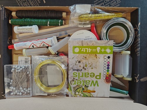 Kerstpakket hobby en bloemschikken 47.50 startpakket