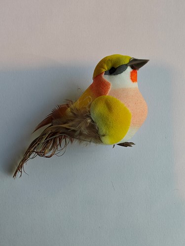 Vogeltjes Geel/oranjetinten op draad / st mooie vogeltjes op draad