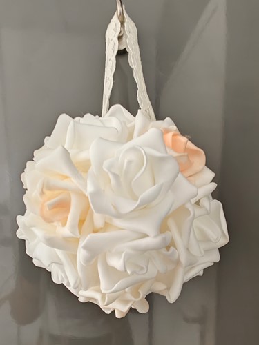 Bloemenbal Pomander – Roseball – Wit/Zalm – 11 cm – Kleine Pomander bloemenbal kleine Pomander 