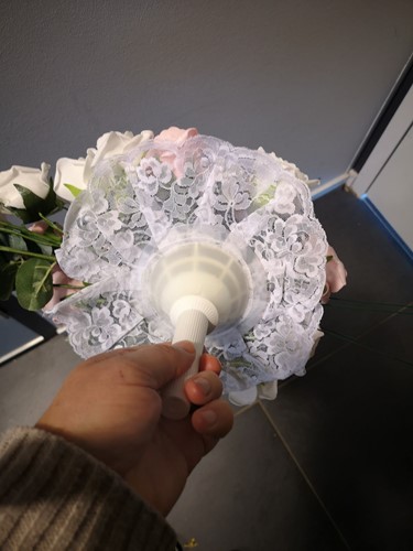 Bridycover met kant voor bv Bridy Lady 1 voor mooie en snelle afwerking van een bruidsboeket