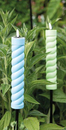 LEDFAKKEL Solar Anna's Collection LED kaars met timer Pastelgroen Mintgroen Swirl  21x4 cm - op 76 cm Stick H 97cm /st Ledcandle voor bloemschikken en decoratie en tuin