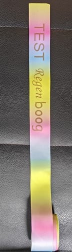  Regenbooglint Pastel 38mm met Goud opdruk  +/- 50 cm. Bedrukt Lint 38mm