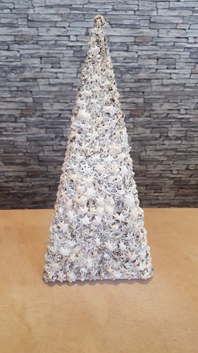 Actie Schelpenpiramide Op=op 35 cm.