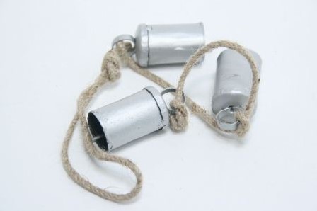  Actie Kerstklok Kerstbel Christmasbell Zink set 3  koebellen aan touw 25cm