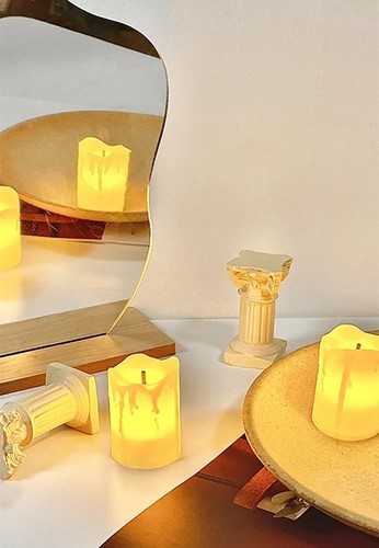 Led Minikaarsje Creme met lont PER STUK heel mooi model, kunnen ook in waxinehouder