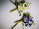 Luxe Corsage, corsage Madeliefjes Schitterende kwaliteit Boutonnière op pinclip met speld