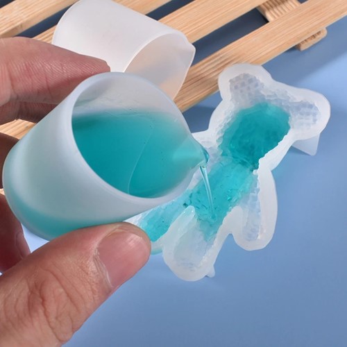 Maatbekertje met 2 maatvoeringen 30cc / st voor Epoxy Resin en andere hobby's