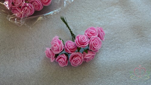 Mini foam roos 2,5 cm Zuurstokroze ca. 144st zak voor corsage en bloemschikken