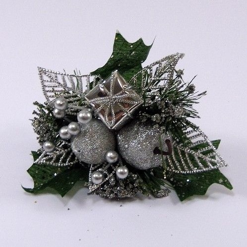 KerstbijstekerZILVER Appel, cadeautje en besjes / DOOS 