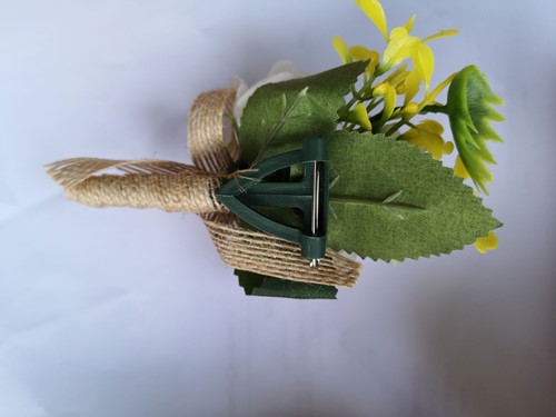 Luxe Corsage Wit met jute op pinclip Corsage Klaar