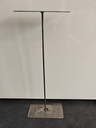 Frame Bloemstukhouder Hoge Standaard met plaat 20*10*50cm hoog zo van de smid leuk om een hoog bloemstuk te maken