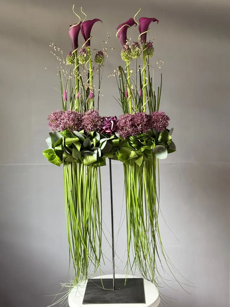 Mieke Kools Metalen T frame met stang voor Bloemstukken met verse bloemen 50x40x20 cm.webp