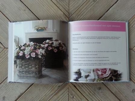 Stijlvol bloemschikken met Zijden bloemen Marita Boek Bloemschikken