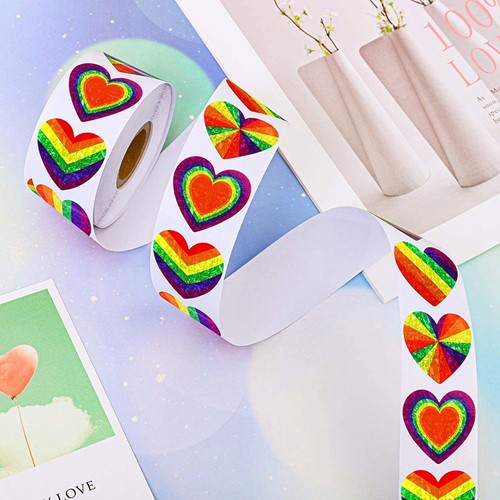 Sluitstickers 500 Labels Rol Hartvormig Regenboog Rainbow Holografisch rol met verschillende rainbow etiketten