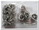 Mini foam roos 2 cm Grijs zelfklevend / pak voor corsages en rosebears