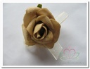 Mini foam roos 2 cm Sand zelfklevend / pak voor corsages en rosebears