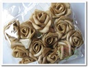 Mini foam roos 2 cm Sand zelfklevend / pak voor corsages en rosebears