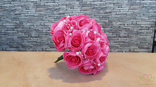 Bruidsboeket Camelia Fuchsia foam EV449 