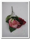 Corsage pick Lichtrose roos Hortensia Skimmia 
