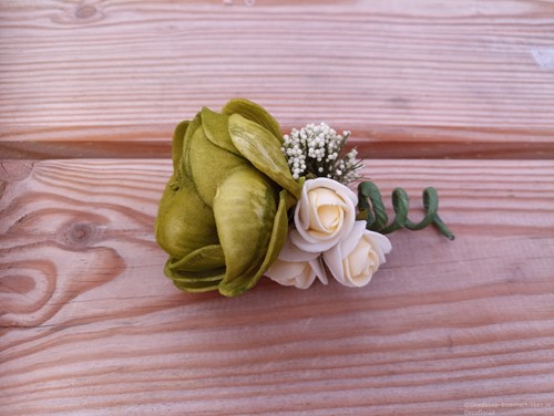 Corsage Ranonkel CRR 308 MosGroen Creme Maatwerk