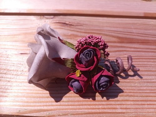 Corsage Roos Autumn CPA 861 Grijs Burgundy Mauve Maatwerk