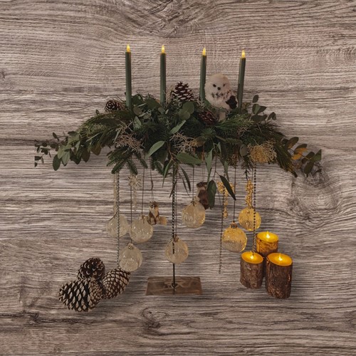 Frame Bloemstukhouder Hoge Standaard met plaat 20*10*50cm hoog zo van de smid leuk om een hoog bloemstuk te maken