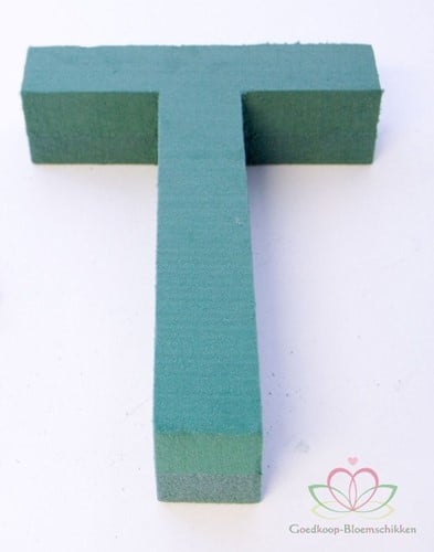 Letter T 30 x 20 cm steekschuimvorm oase voor verse bloemen