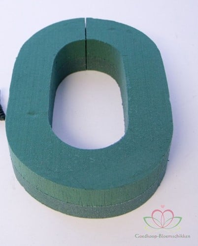 Letter O 30 x 20 cm steekschuimvorm oase voor verse bloemen