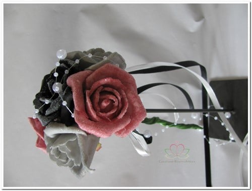 Bruidsmeisjesboeketje Oudrose/Zwart/Taupe/Grijs BMB16 