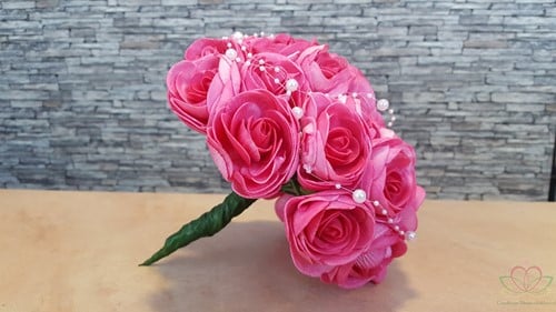 Bruidsboeket Camelia Fuchsia foam EV449 